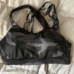 Athleta camo sports bra in size small worn one time like new!